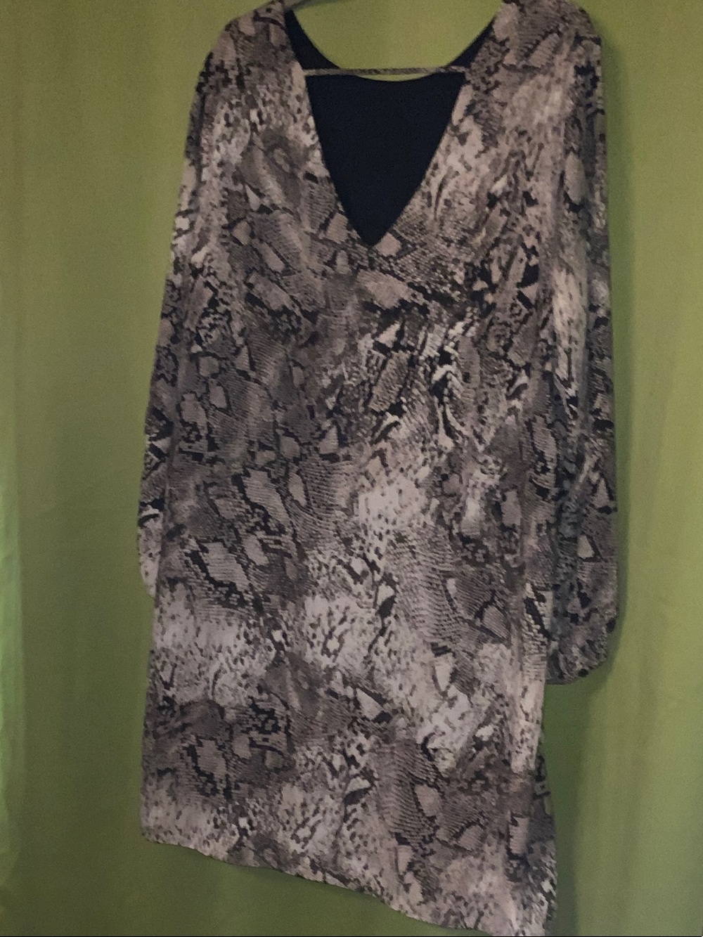 Dex Snake Print Long Sleeve Women’s Dress - Picture 4 of 8